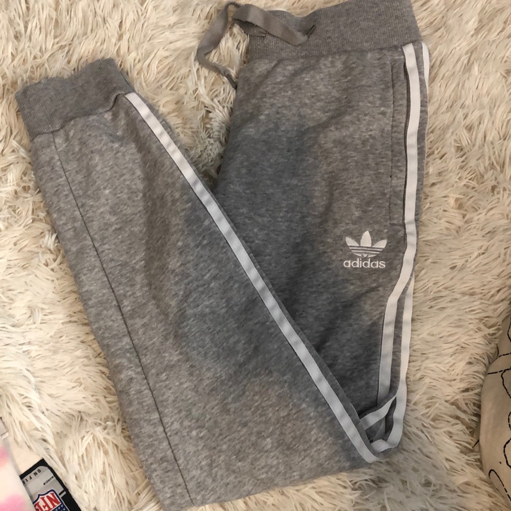 ADIDAS GRAY JOGGER WITH ZIP POCKETS